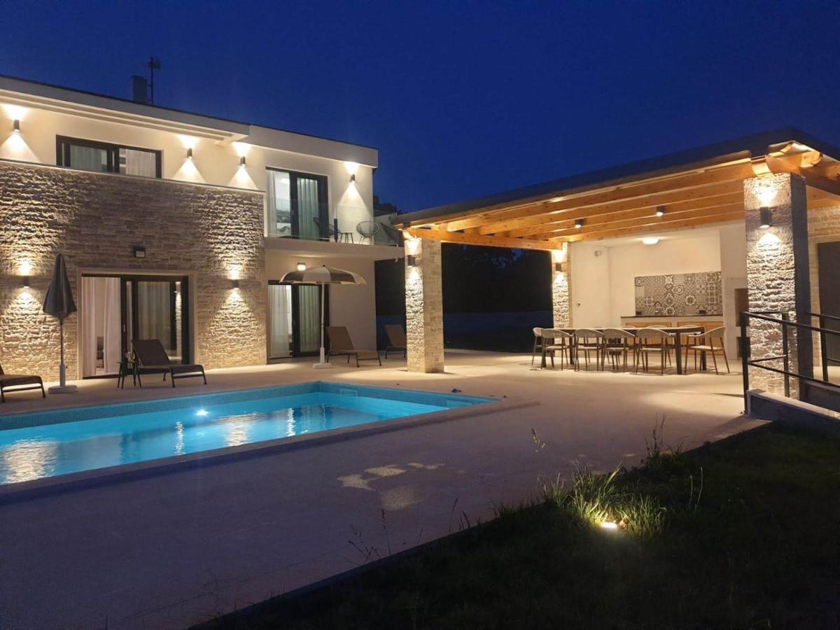 Luxury Villa Serena 2022 - With Heated Pool Cukrici Dış mekan fotoğraf